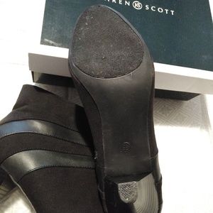 Karen Scott Black Booties